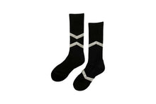 Load image into Gallery viewer, 【2024SS】UNISEX/ASYMMETRY LINE SPORTS SOCKS WHITE,GREEN,BLACK
