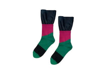 Load image into Gallery viewer, 【2023AW】COLOR BLOCK RUFFLE SOCK  RED×BLUE,PINK×GREEN,KHAKI×PURPLE

