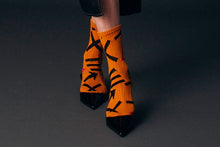 Load image into Gallery viewer, 【2023SS】UNISEX / PATTERNED SPORTS SOCKS BLACK,BLUE,YELLOW,WHITE
