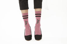 Load image into Gallery viewer, FLOWER EMBROIDERY SOCKS PINK x BLACK
