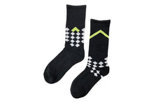 Load image into Gallery viewer, UNISEX/CHECKER FRAG SPORTS SOCKS WHITE,BLACK,RED
