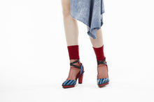 Load image into Gallery viewer, LIBBED TULLE SHEER SOCKS BLUE×BEIGE,RED
