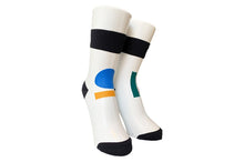 Load image into Gallery viewer, 【2022SS】SEE-THROUGH SHAPE SOCKS BLACK,GREEN,MULTI
