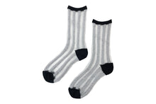 Load image into Gallery viewer, SEE-THROUGH GLITTER STRIPE SOCKS BLACK×GOLD,BLACK×SILVER,GREEN×SILVER
